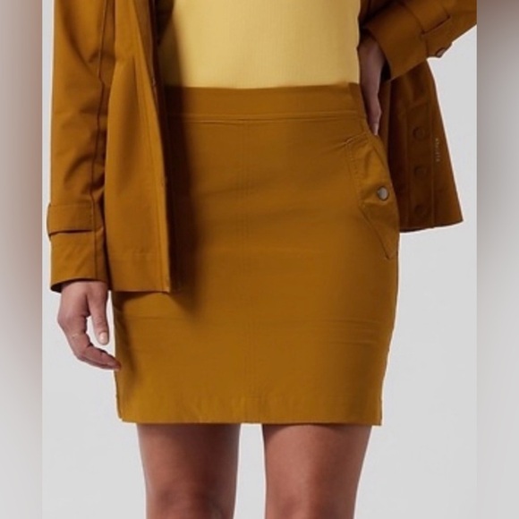 Athleta Mustard Mini Skirt - Picture 2 of 8